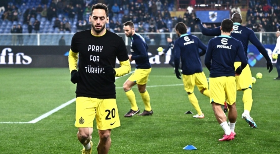 Hakan Çalhanoğlu'ndan Türkiye tişörtü