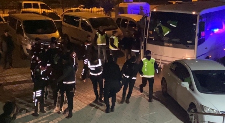 Yağmacı olduğu iddia edilen şahışlara İskenderun'da linç girişimi