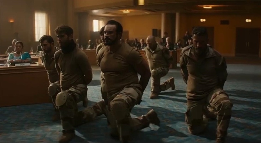 Black Panther'de suçlu kamuflajlarının, Fransız askeri üniformalara benzemesi tepki çekti