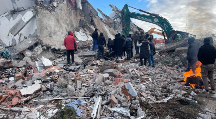 Bakan Özer'den depremzede lise öğrencileri hakkında açıklama