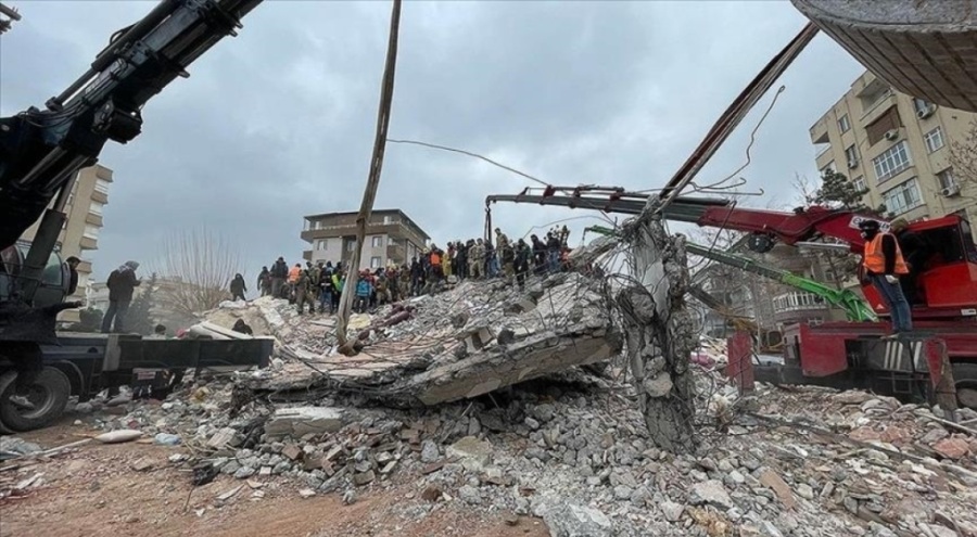 Müteahhitler'den hakedişlerinin yüzde 1'ini deprem bölgesi için bağışlama kararı