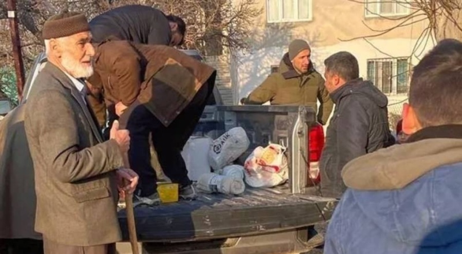 Mehmet Topal deprem bölgesine ambulans yolladı