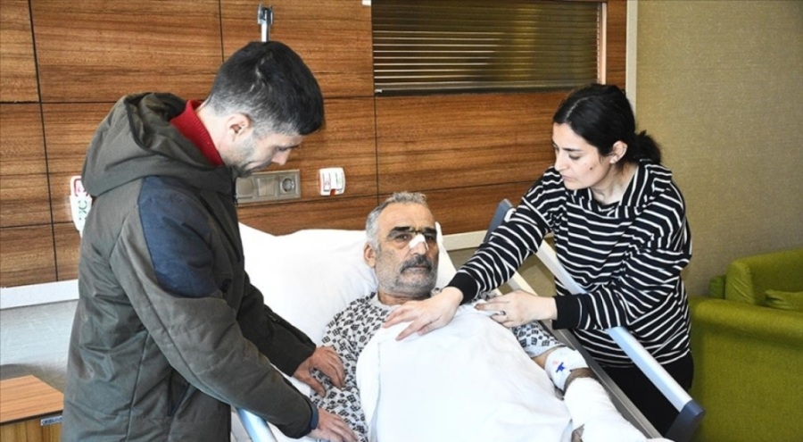 Afetzede, enkaz altındaki 72 saati hastanede anlattı