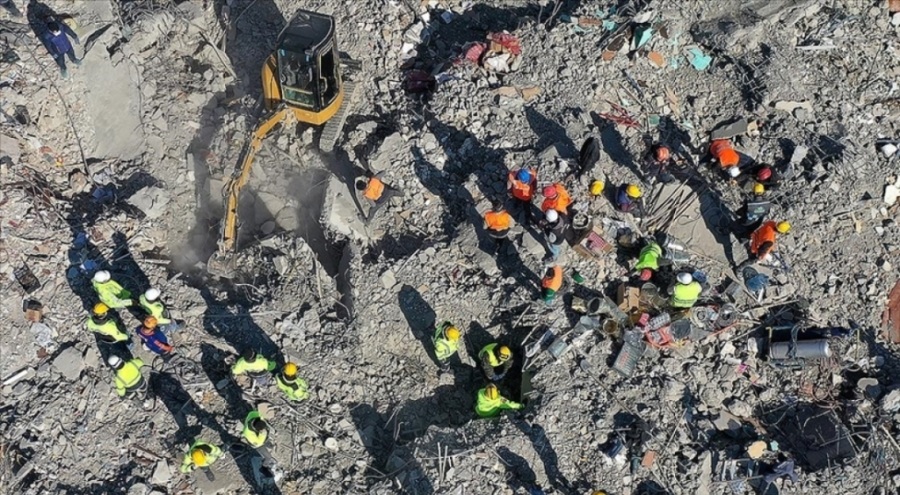 Depremzede esnaf ve sanatkarın Halkbank borçlarının ertelendiği açıklandı