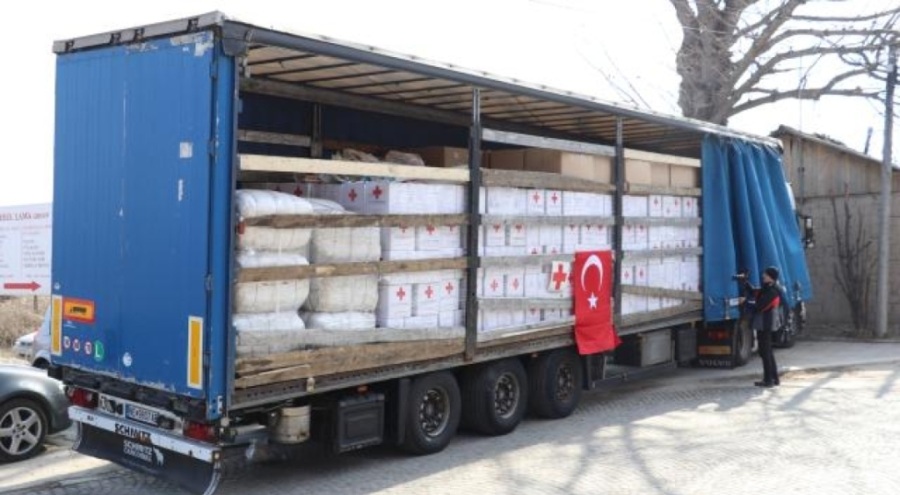 Deprem bölgelerine Kuzey Makedonya'dan iki yardım tırı