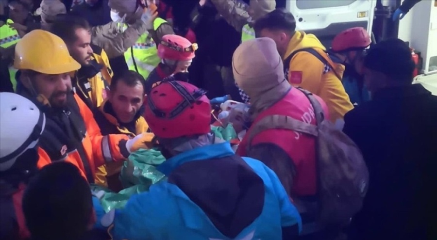 12 yaşındaki Berat 207 saat sonra kurtarıldı