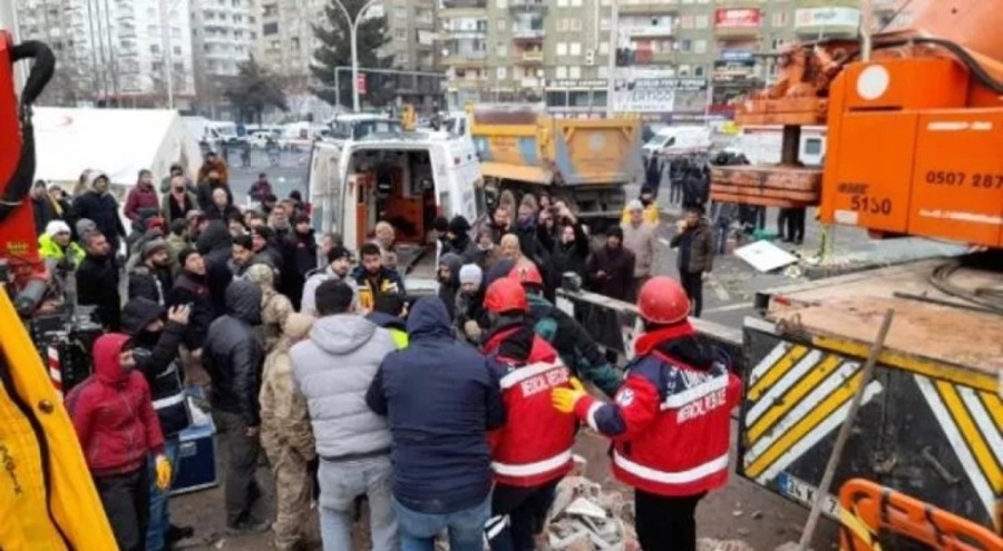 282 depremzede çocuğun kimliği henüz belirlenemedi