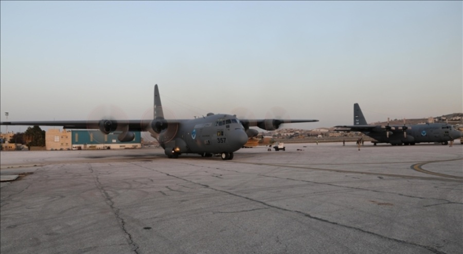 Ürdün'ün Türkiye'ye gönderdiği yardım uçağı Adana'ya ulaştı