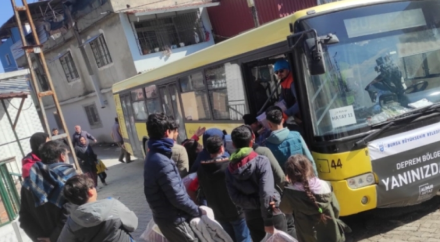 Bursa'dan sarı otobüslerle umuda yolculuk