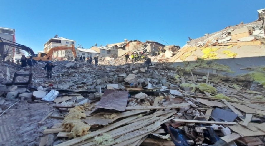 Bina yapımına "mesleki yeterlilik sigortası ile yetkin mühendislik şartı" teklifi