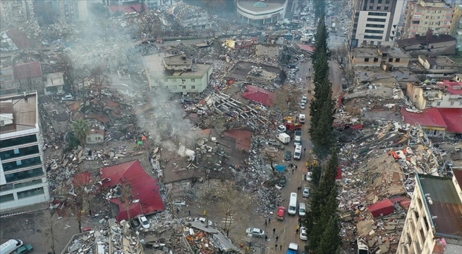 Polis telsiz anonsları depremin boyutunu gözler önüne serdi
