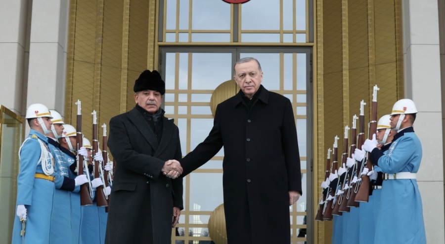 Pakistan Başbakanı Şahbaz Şerif Türkiye'ye geldi