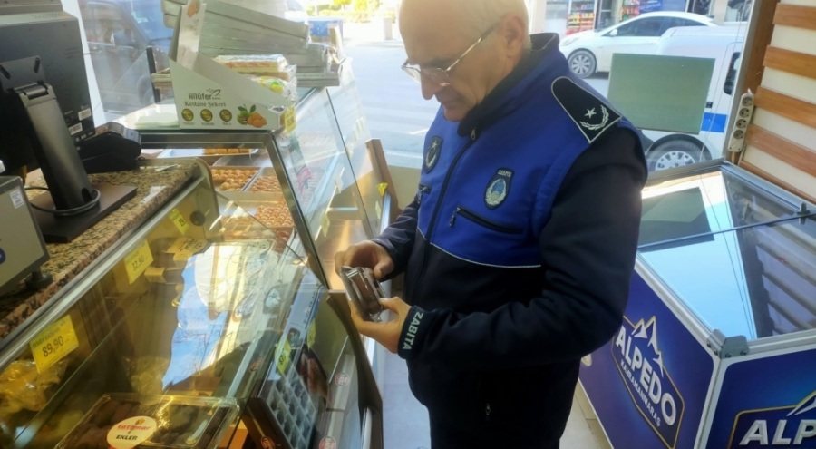 Bursa Gürsu'da zabıta ekipleri tatlıcıyı denetledi