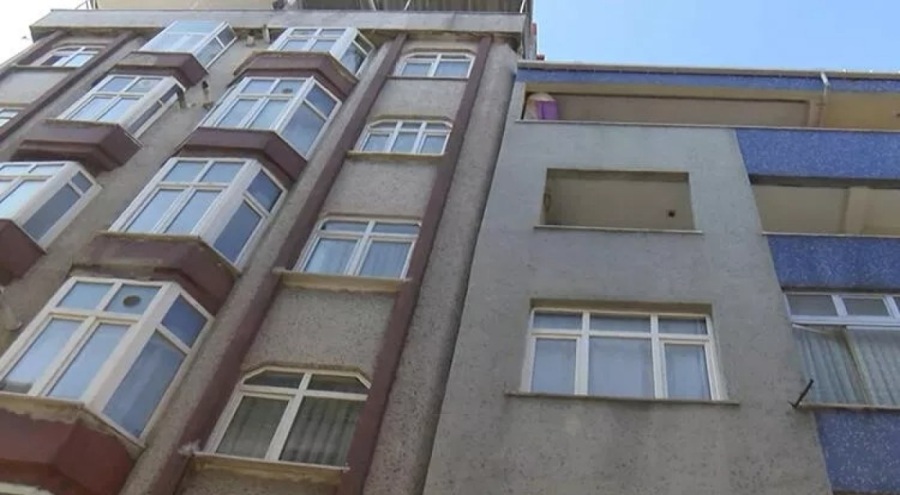 İstanbul'da inşaat çalışmasında hasar oluşan binalar mühürlendi