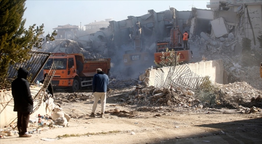 TÜBİTAK Başkanı ve beraberindeki heyet deprem bölgesinde araştırmalara destek verecek