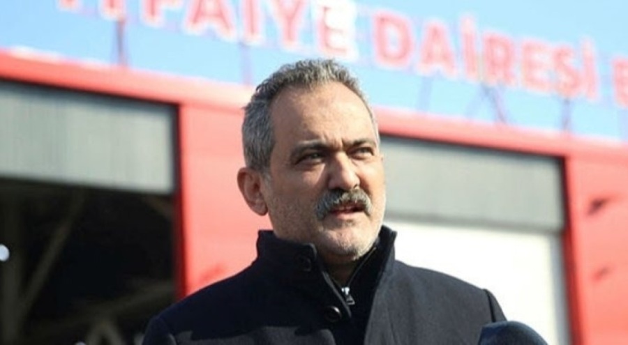 Bakan Mahmut Özer: Depremzede öğretmenlerin tayin süreci hafta sonu açıklanacak