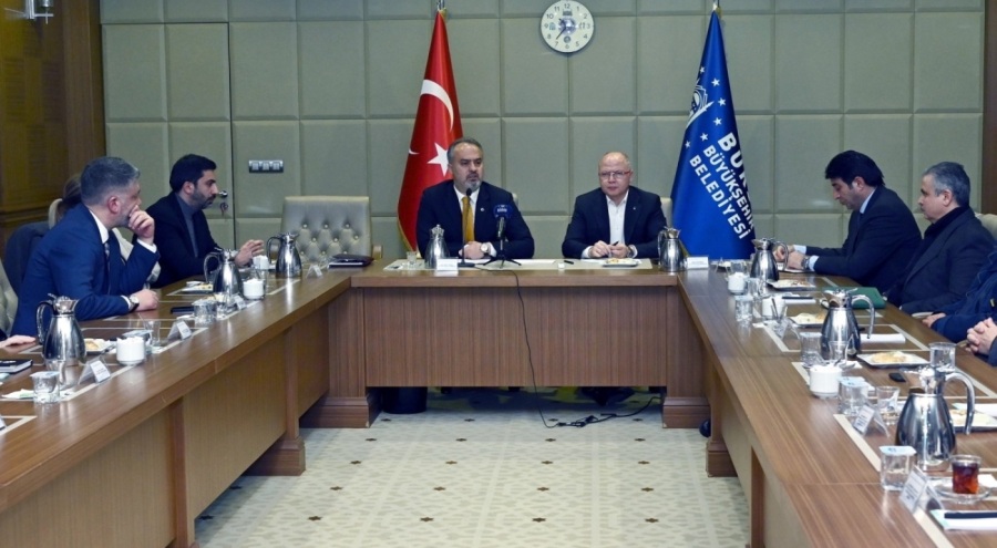 Bursa Büyükşehir Belediye Başkanı Aktaş afet bölgelerindeki gözlemlerini paylaştı