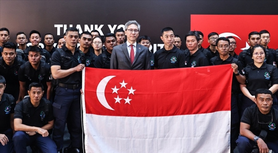 Singapurlu 68 kişilik ekip alkışlarla ülkelerine döndü