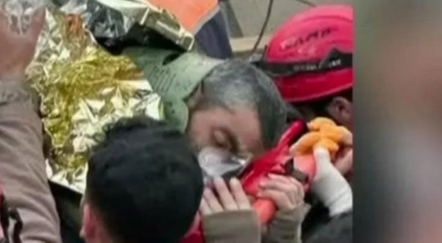Depremin 278. saatinde enkazdan kurtarıldı