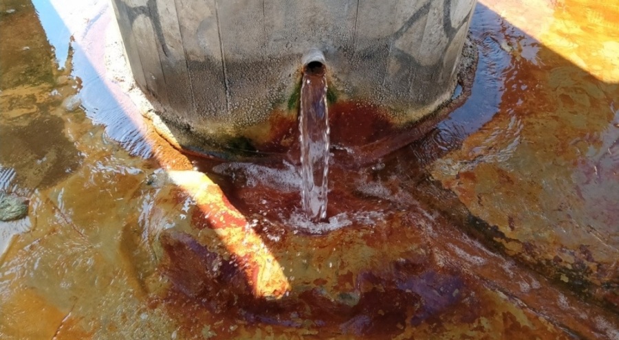 Hatay'ın Erzin ilçesinde obruklarda suyun rengi değişti