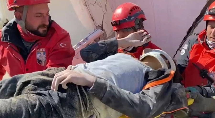 Macar ekip 'öldü' dedi, AKUT kurtardı