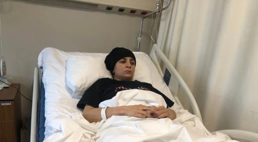 Enkazdan çıkarılan kadın: Yaralıyım ama kalbim daha çok acıyor, çocuklarım gitti, eşim yok