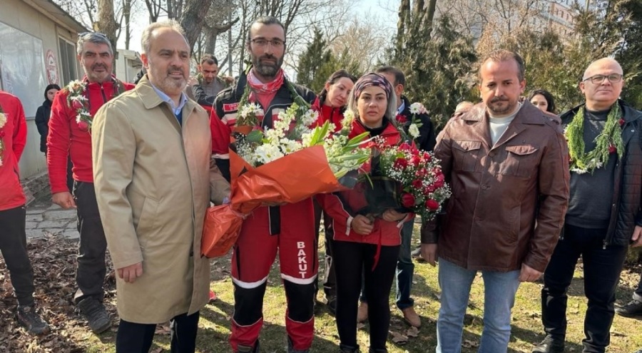 Bursa Büyükşehir Belediye Başkanı Alinur Aktaş,  BAKUT ekibini karşıladı