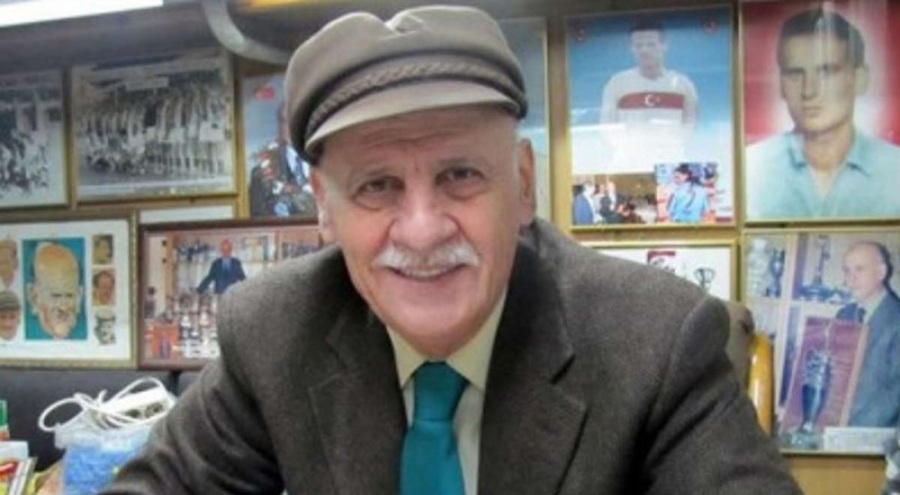 Ahmet Suat Özyazıcı yaşamını yitirdi