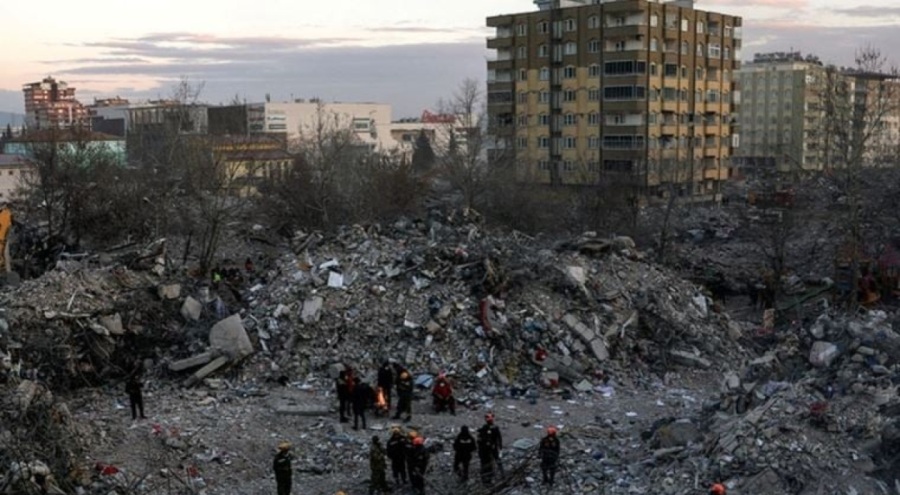 Prof. Dr. Övgün Ahmet Ercan'dan deprem tahmini: Yıkıcı 20-25 artçı bekleniyor