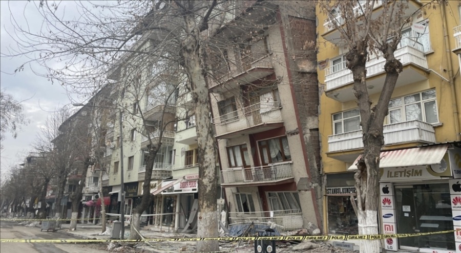 Malatya Valiliği depremde yıkılan bina sayısının 2 bin 528 olduğunu açıkladı