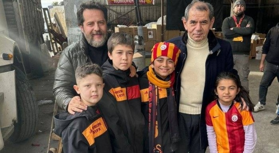 Galatasaray Başkanı Dursun Özbek  deprem bölgesini ziyaret etti