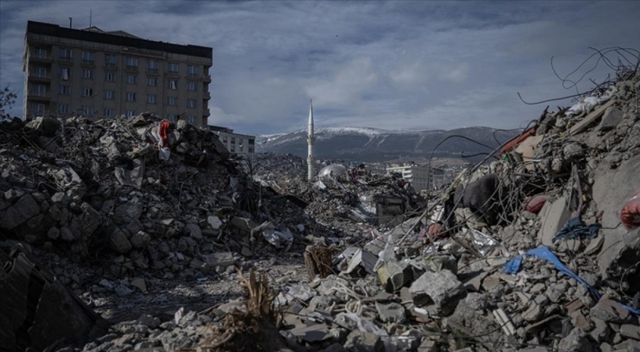 Kahramanmaraş'ta 10 cadde ve sokakta enkaz kaldırma çalışmaları yapılacağı açıklandı