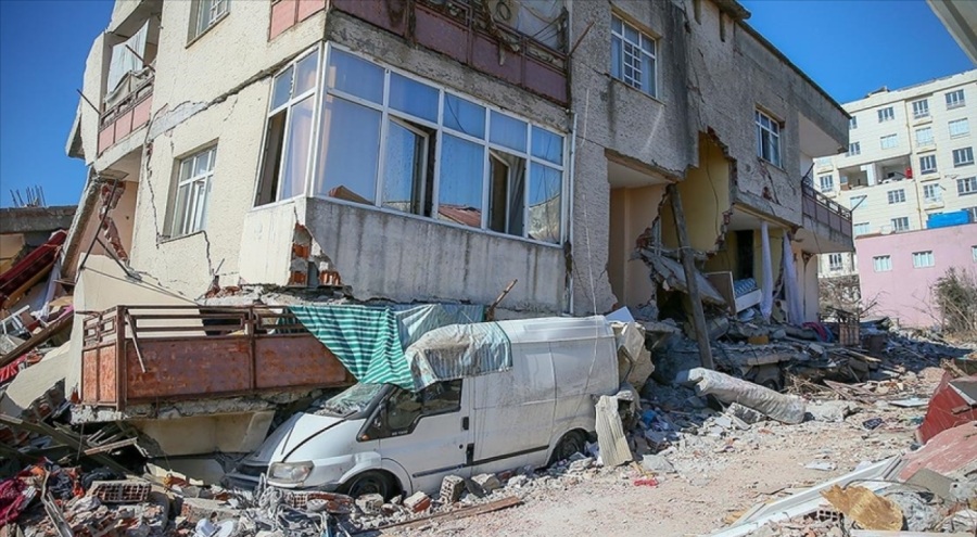 Hasar tespit çalışmaları için sigorta eksperleri deprem bölgesinde