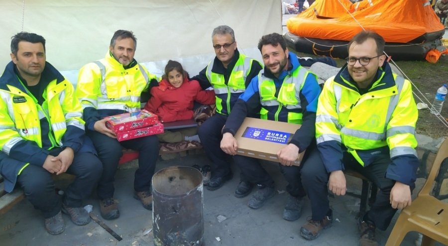 7 yaşındaki Melek'in bilgisayar isteğine Bursa'dan yanıt geldi