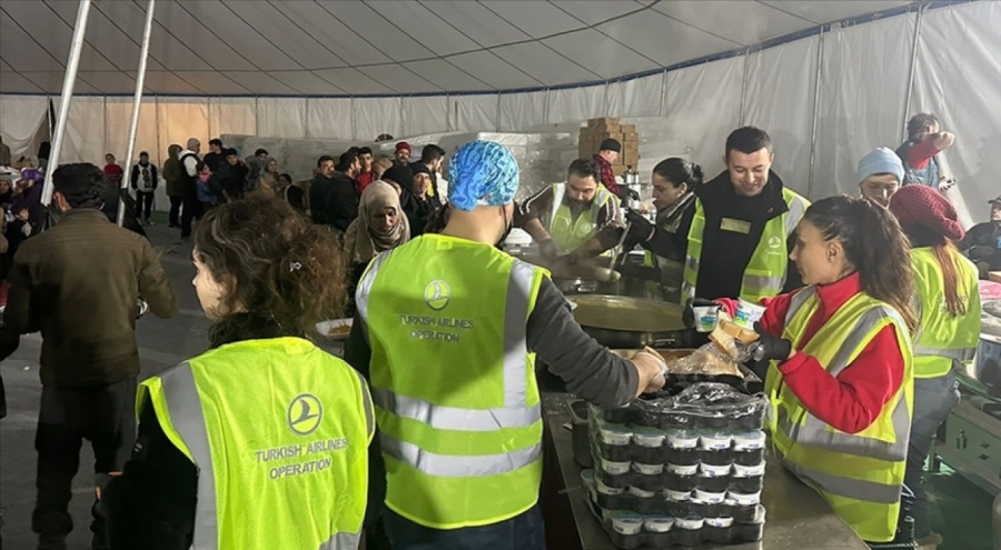 THY çalışanları Hatay'da 800 kişilik yaşam alanı oluşturuyor