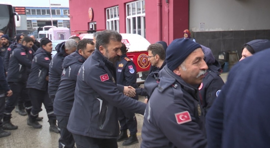 Deprem bölgelerinde görevlendirilen 48 personel Bursa'ya döndü