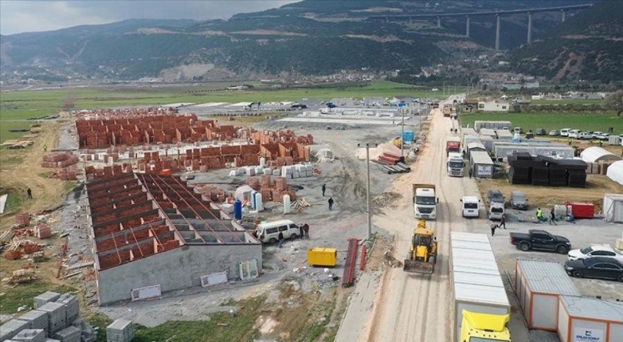 Nurdağı'nda kurulacak geçici barınma alanlarında çalışmalar devam ediyor