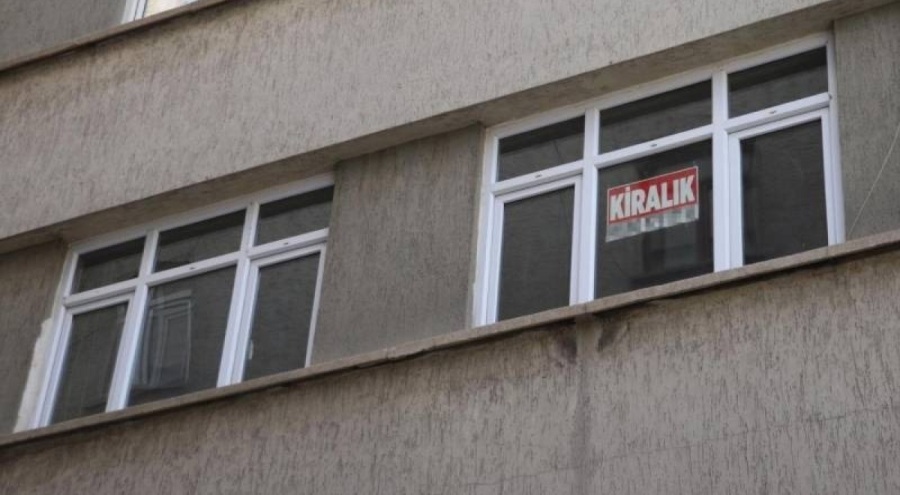 Hasarlı olup oturulamayan ama boşaltılmayan evlerin kirası ödenir mi?