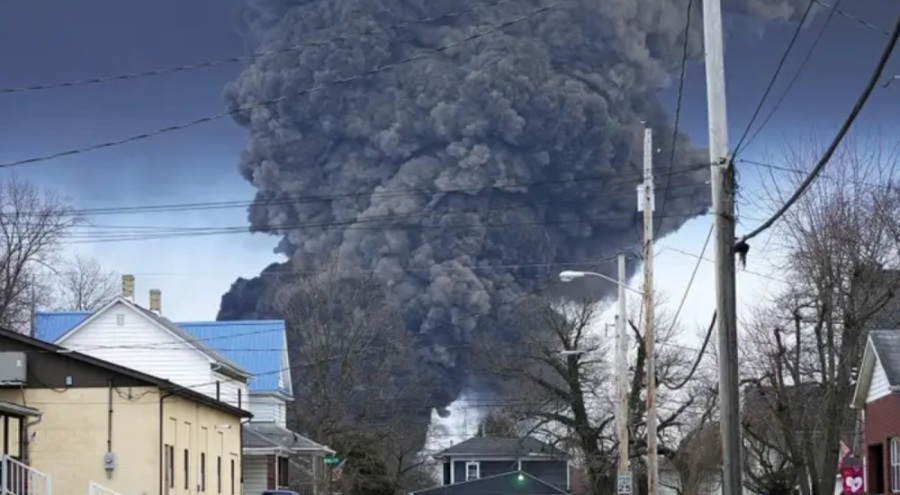 Ohio'da zehirli kimyasal trenin devrilmesiyle yayılan madde kanser riskini artırabilir