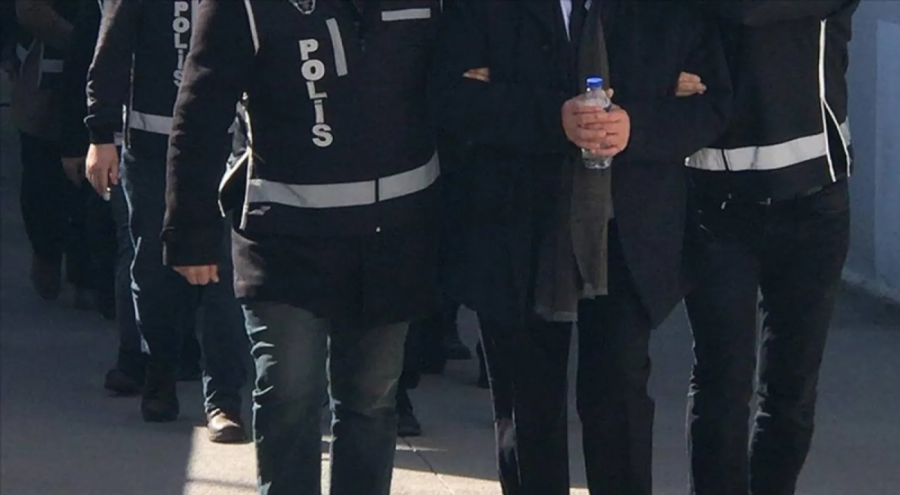 Depremzedeleri soyan 93 hırsız hakkında tutuklama kararı