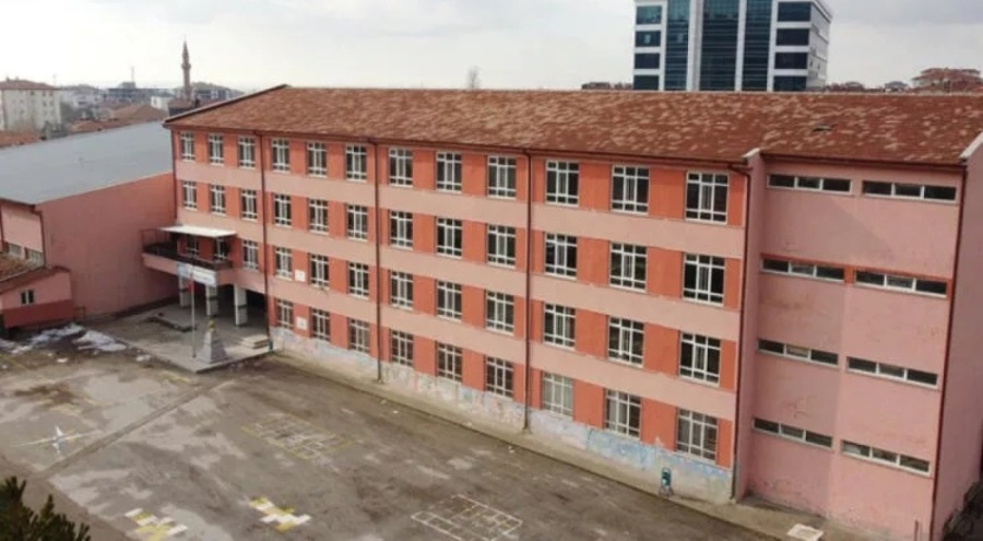 Aksaray'da 3 okula 'deprem riski' tahliyesi