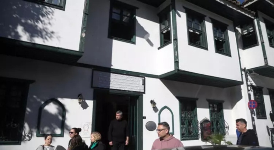 Kültür ve Turizm Bakanlığı'na ait olan 11 odalı bir otel tahliye edildi