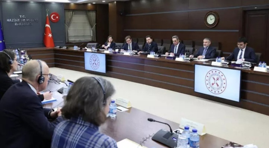 Bakan Nebati: Deprem taziyelerini kabul ettik