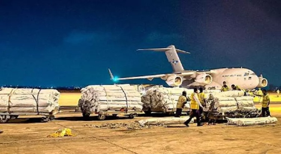 NATO, insani yardımlarına devam ediyor