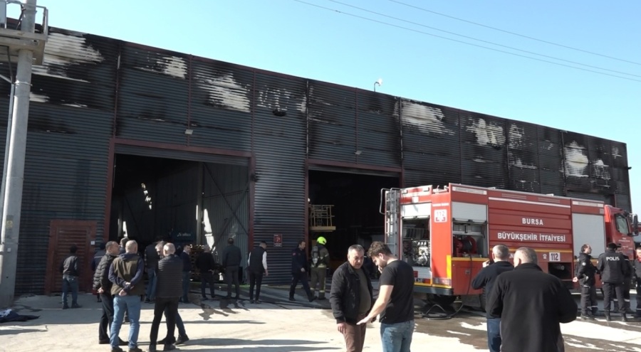 Bursa'da metal fabrikasında yangın!