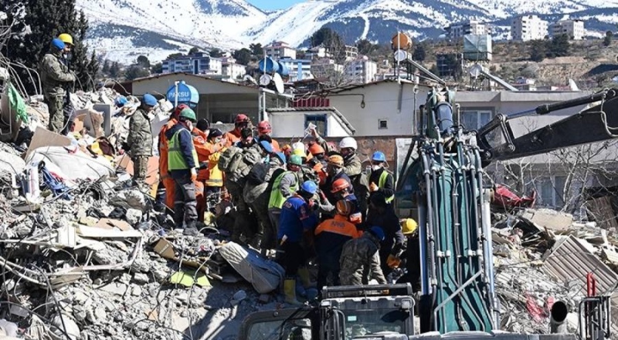Kahramanmaraş'ta yıkılan 7 katlı binanın imar planında 2 kata izin verildiği öğrenildi
