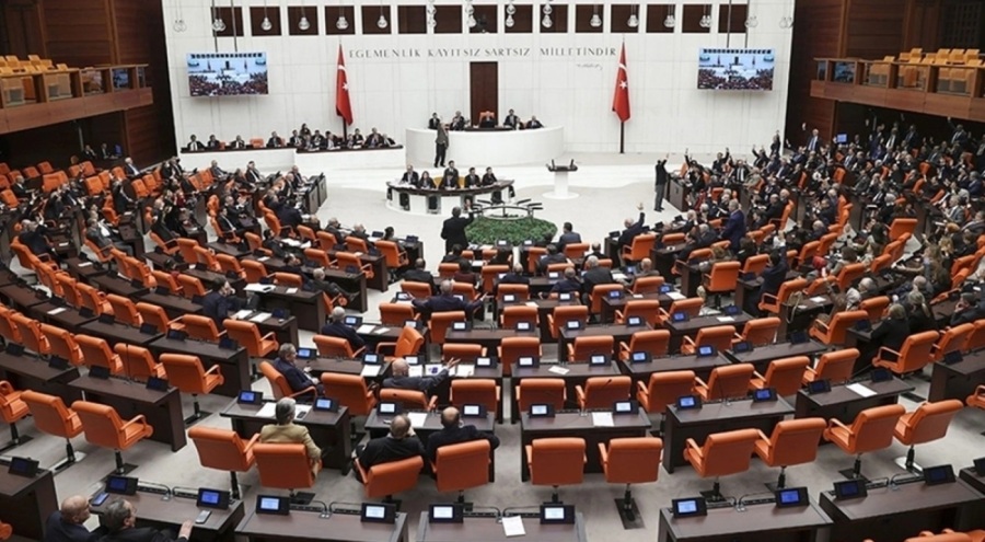 OHAL kapsamındaki 5'inci kararname Meclis'e sunuldu