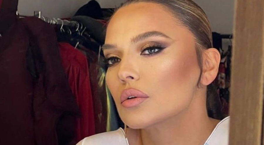 Demet Akalın o yorumu görünce deliye döndü! "Bunu bile yazdırıyorsun adama yazık valla yazık"