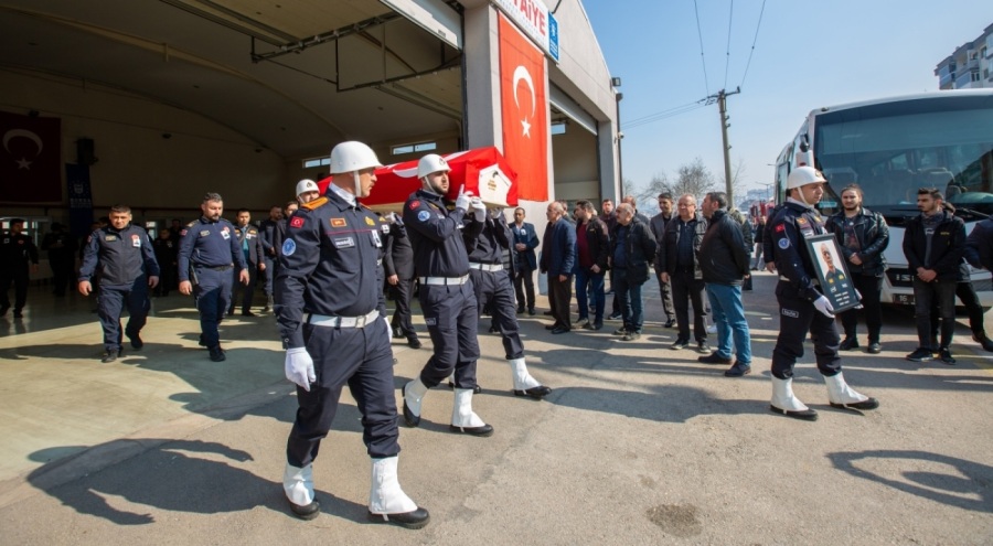 Bursa itfaiyesinin acı günü! Son yolculuğuna uğurlandı