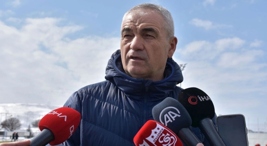 Demir Grup Sivasspor Teknik Direktörü: Karmakarışık bir lig olacak